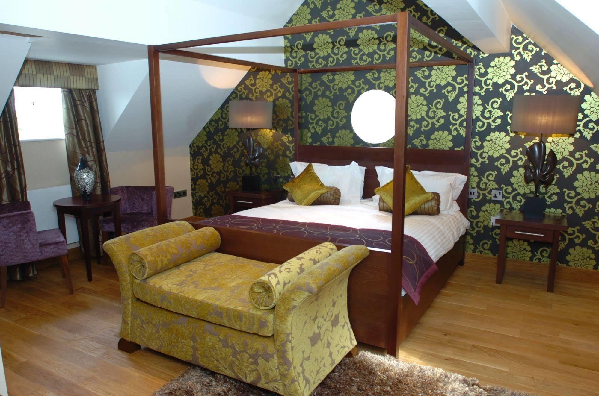 The Bear'S Paw Hotel Warmingham Exterior photo A bedroom at the hotel
